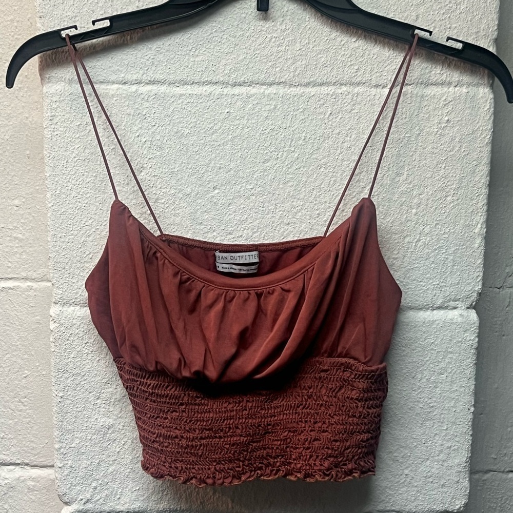 Urban Outfitters Emma Cupro
Tank Top M Smocked Crop Top.
